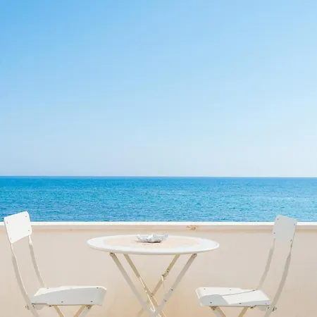 Beachside Retreat Holiday home