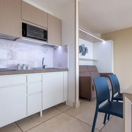 Beachside Retreat Holiday home Torre Pali